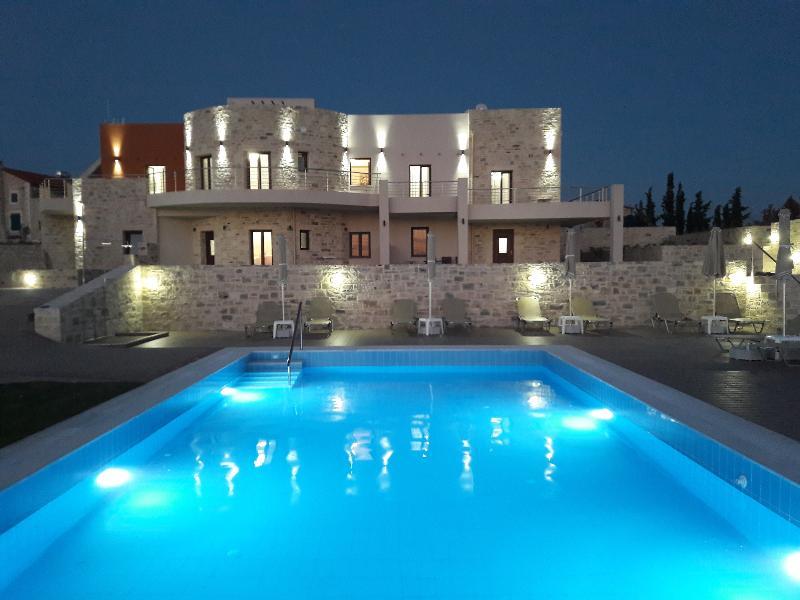 Orelia Cretan Villas & Deluxe Apartments Kamilari Luaran gambar